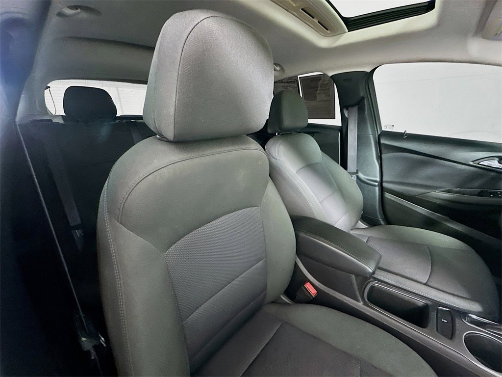 Used 2017 Chevrolet Cruze LT w/ Sun And Sound Package image 28