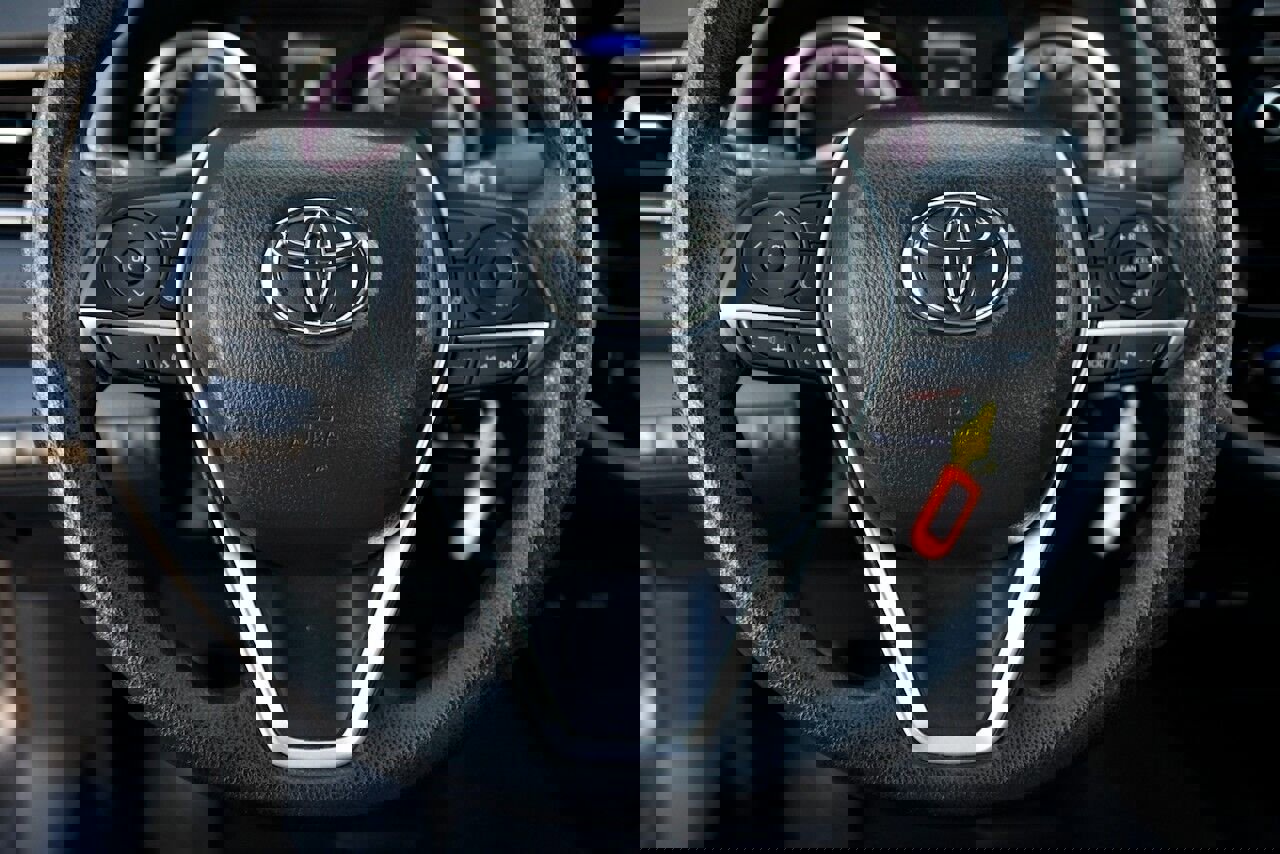 Used 2024 Toyota Camry LE image 20