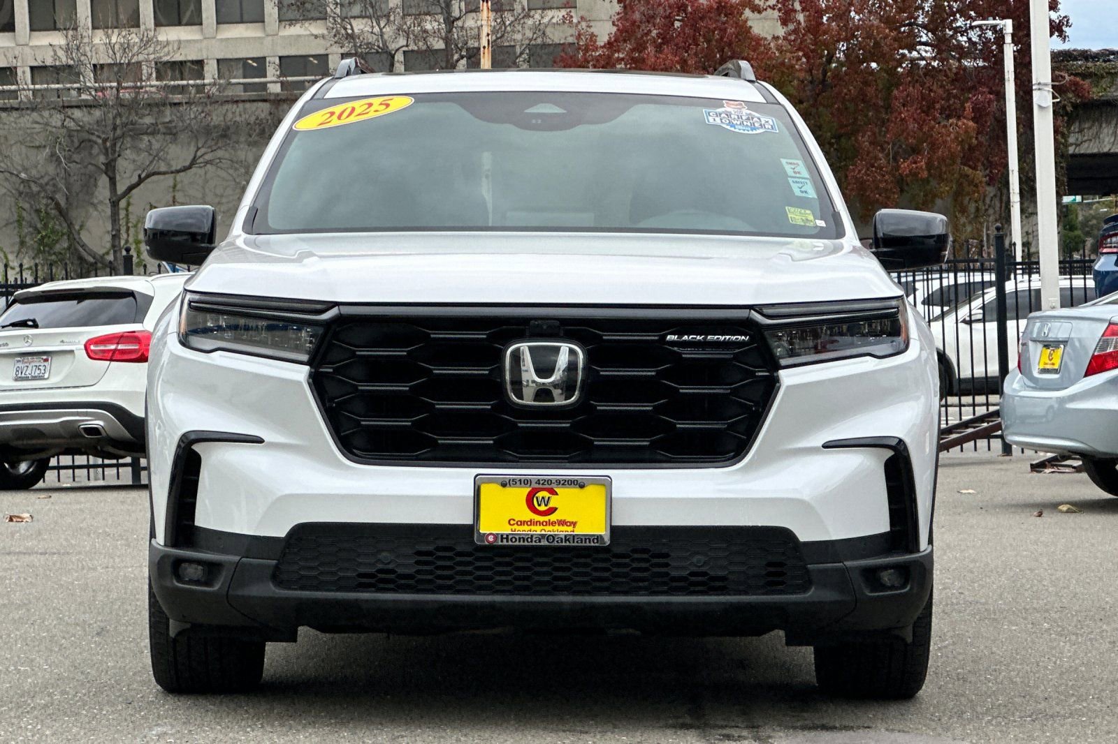 Used 2025 Honda Pilot Black Edition image 10