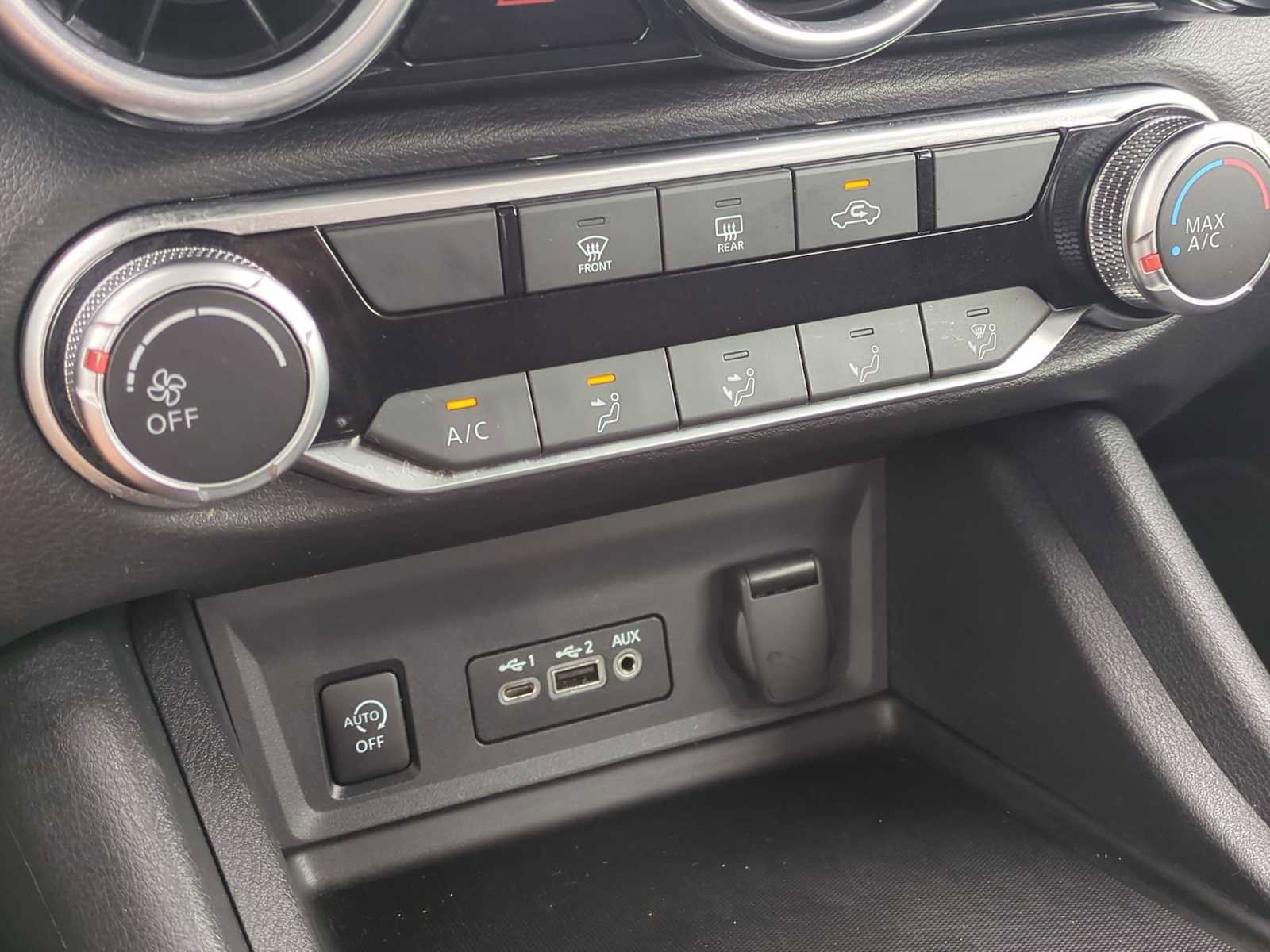 Used 2024 Nissan Sentra SV image 17