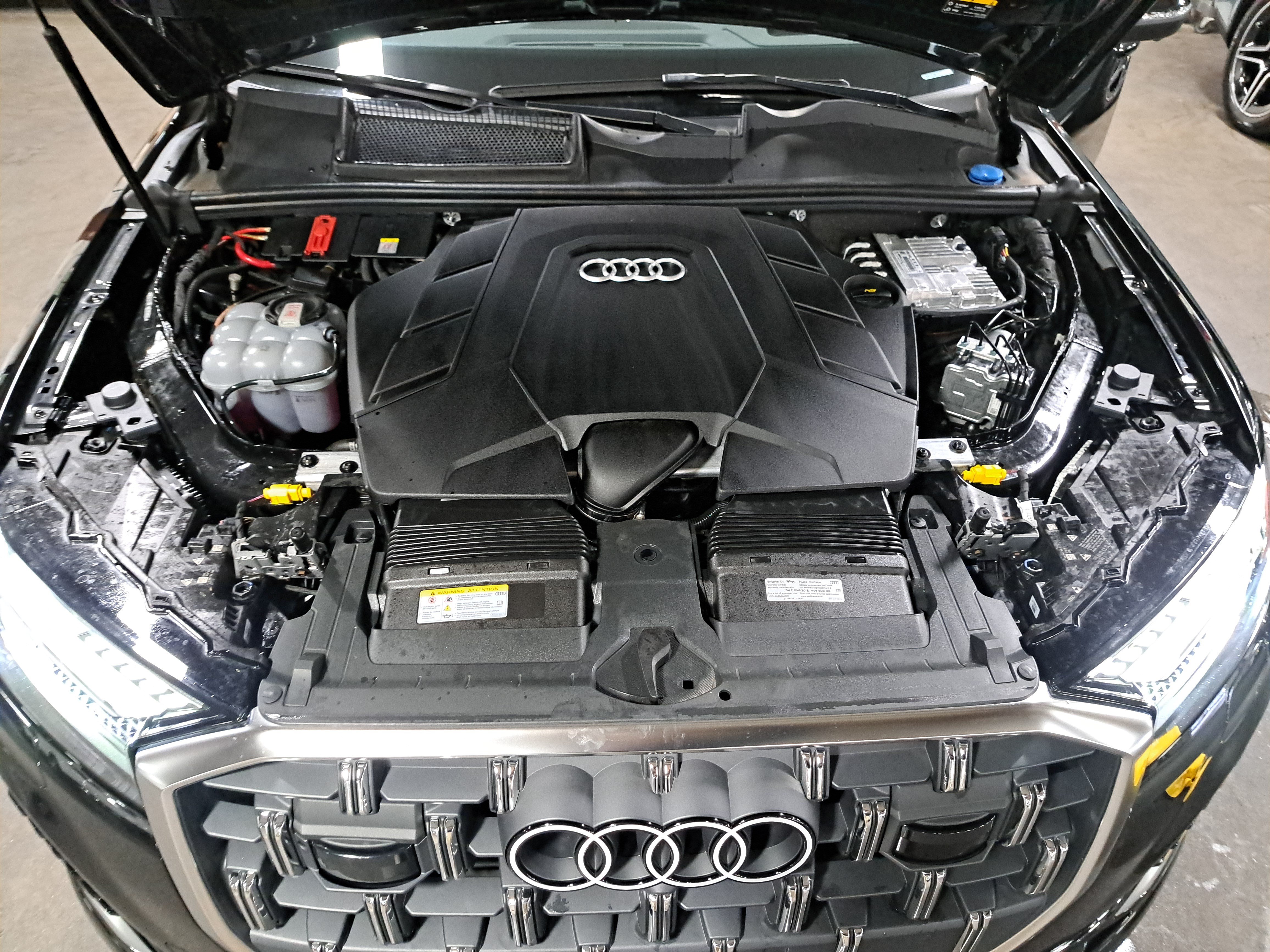 Used 2025 Audi Q7 3.0T Prestige AWD/4WD image 31