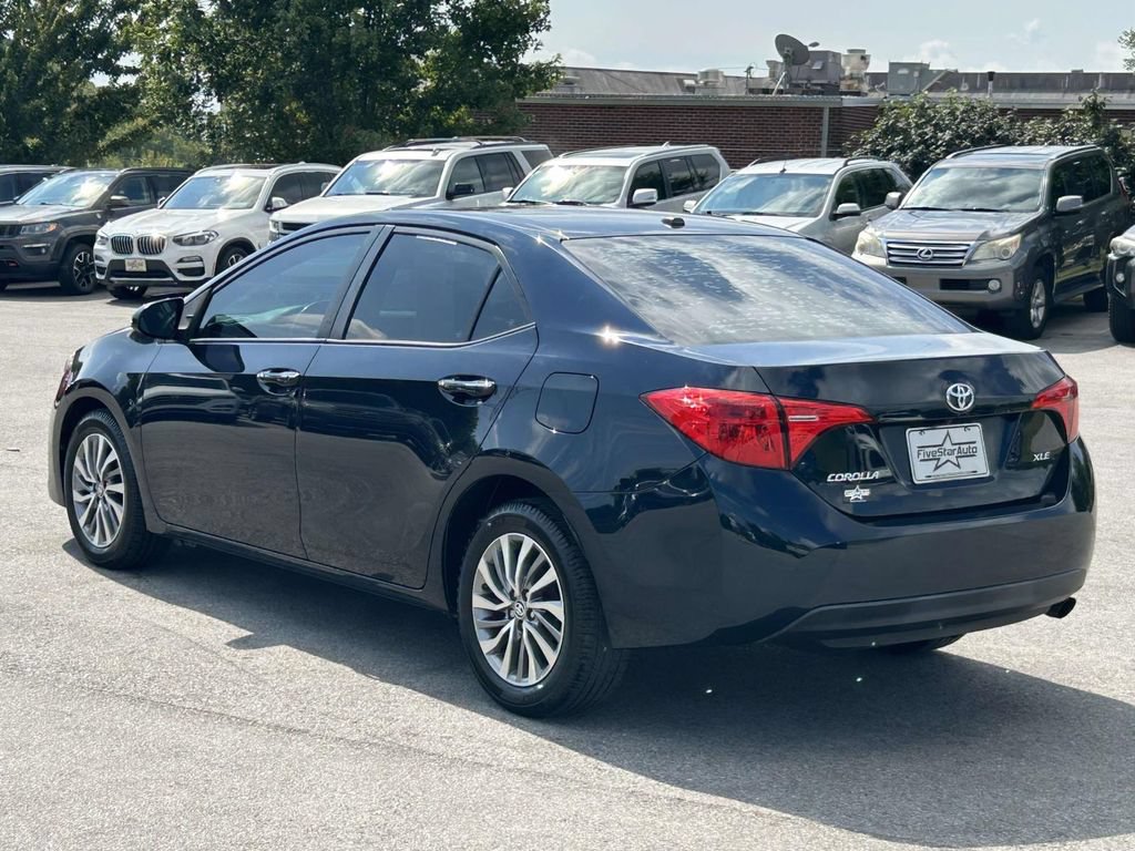 Used 2018 Toyota Corolla XLE FWD image 5