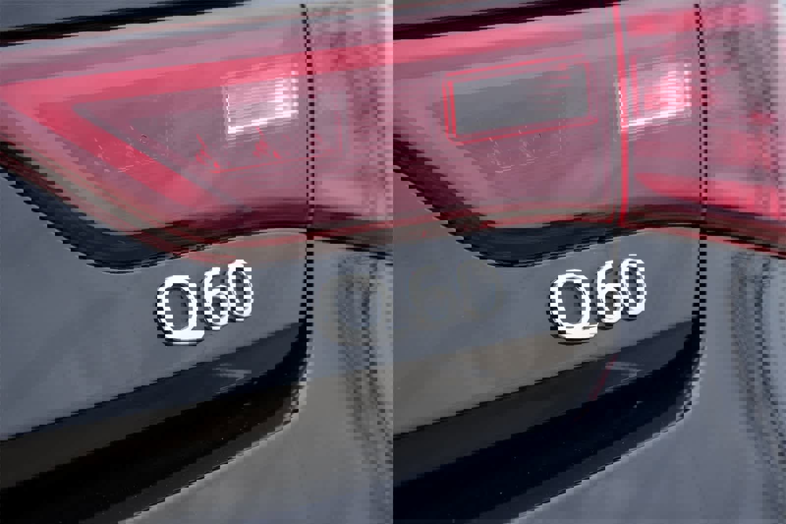 Used 2018 INFINITI Q60 3.0t Luxe w/ Cargo Package image 19