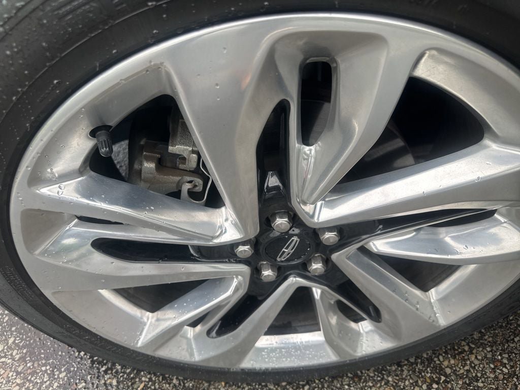 Used 2016 Lincoln MKX Reserve w/ Climate Package AWD/4WD image 9