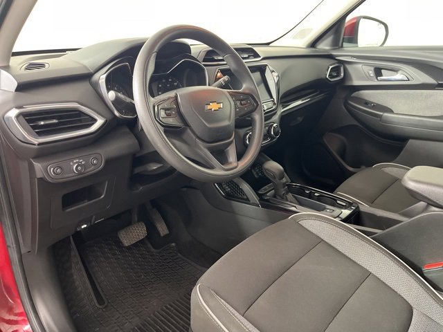 Used 2021 Chevrolet TrailBlazer LT w/ Convenience Package image 2