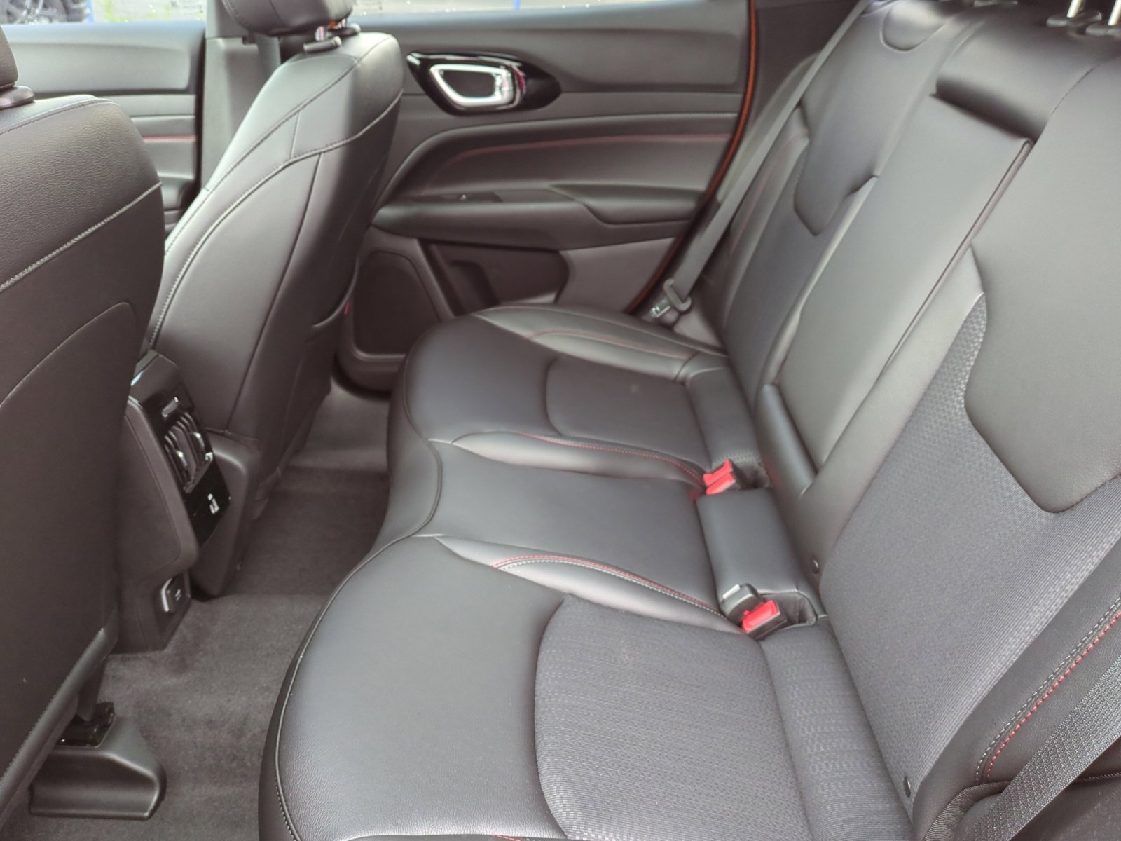 New 2026 Jeep Compass Trailhawk image 17