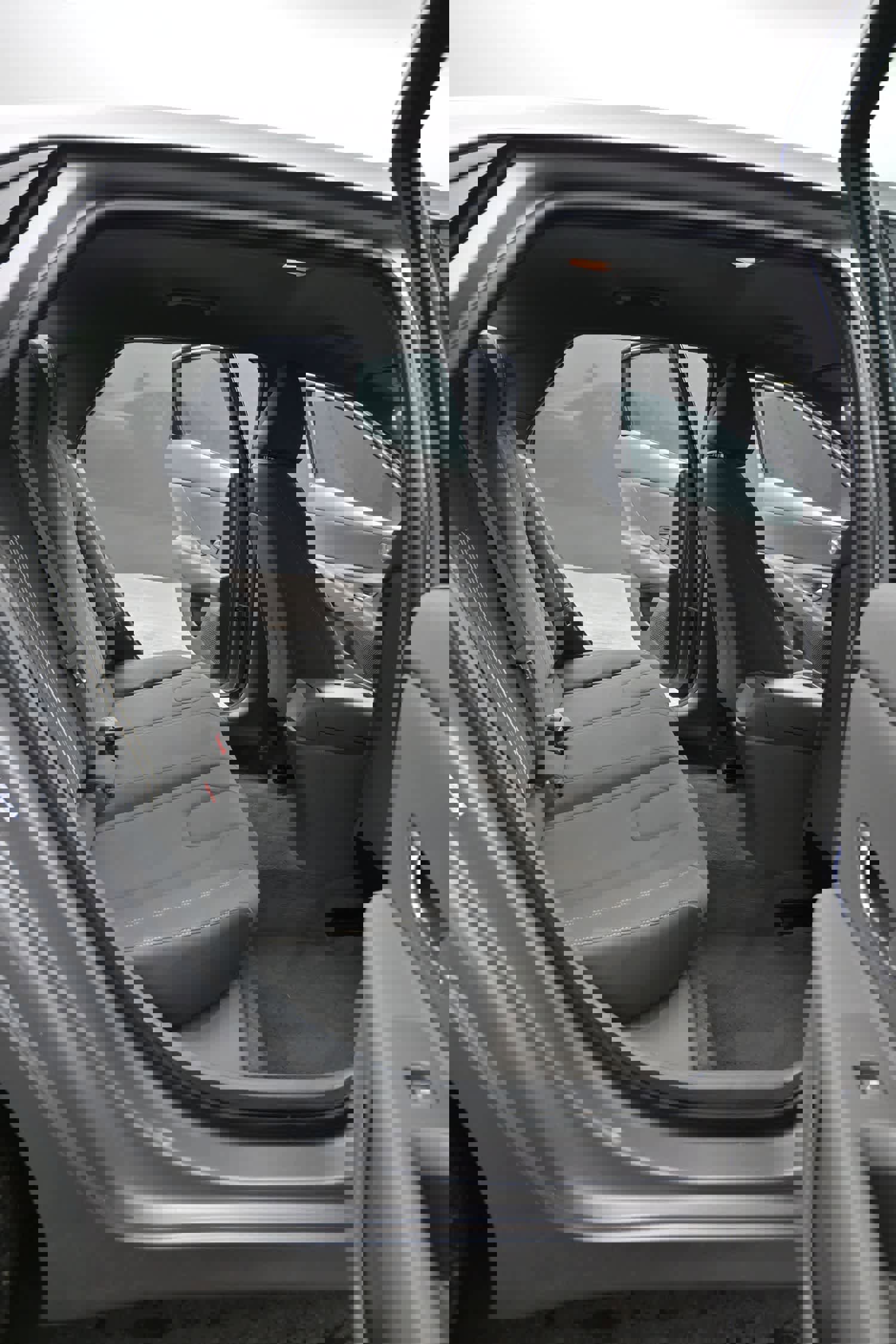 Used 2023 Hyundai Elantra SEL image 14