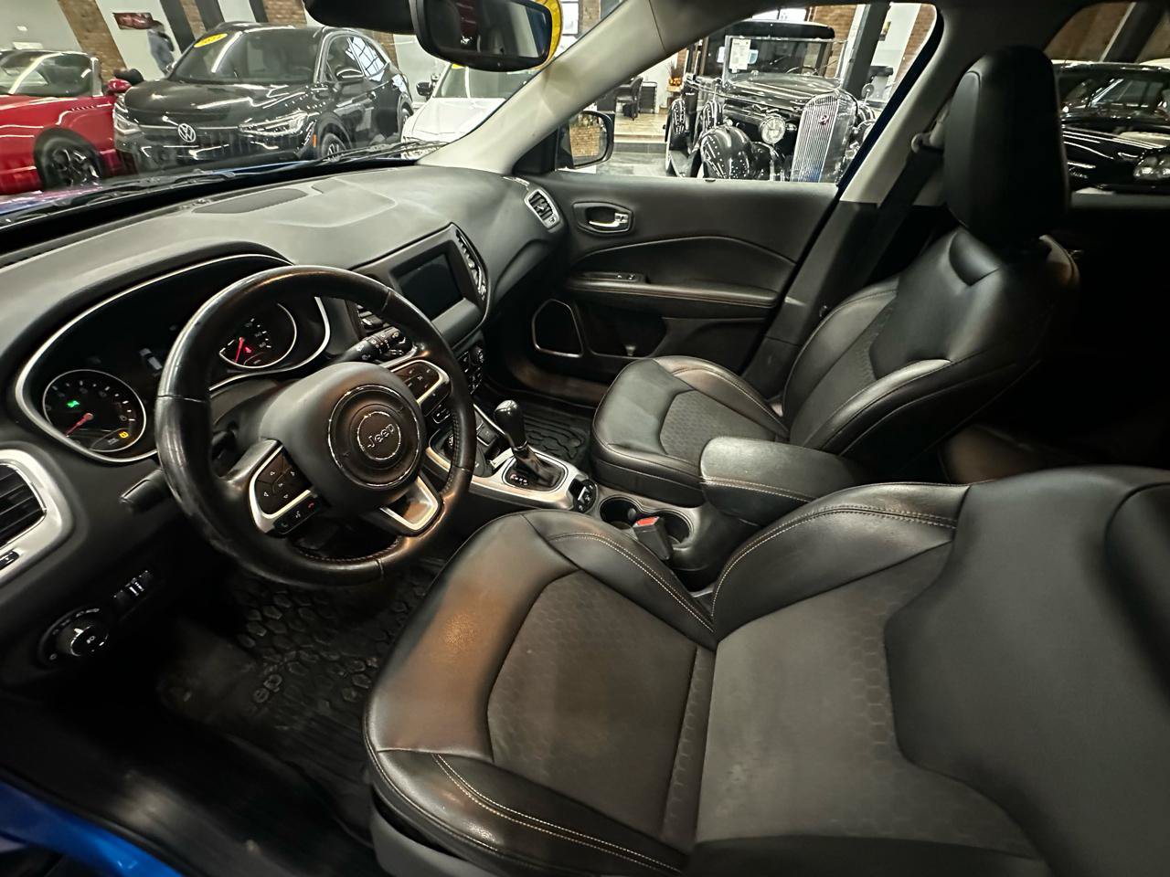 Used 2018 Jeep Compass Latitude w/ Popular Equipment Group AWD/4WD image 10