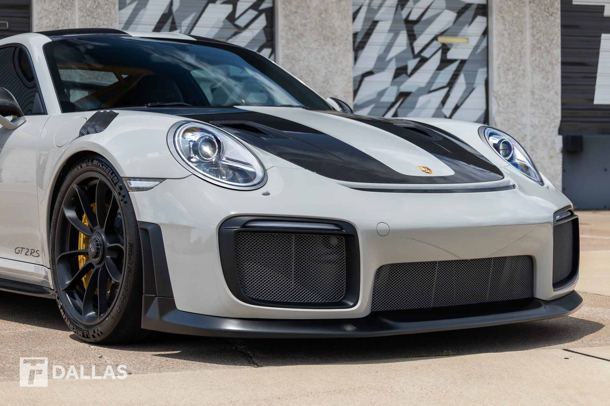 Used 2018 Porsche 911 GT2 RS RWD image 2