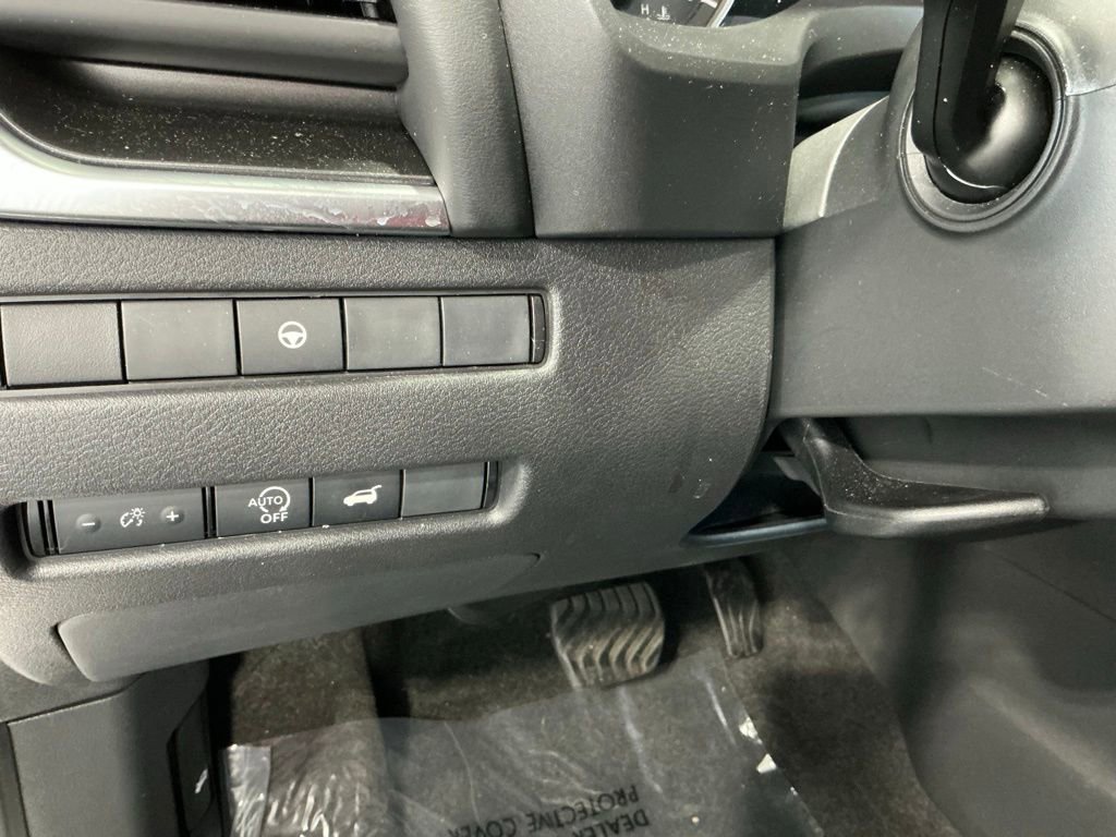 Used 2023 Nissan Rogue SV w/ SV Premium B Package FWD image 31