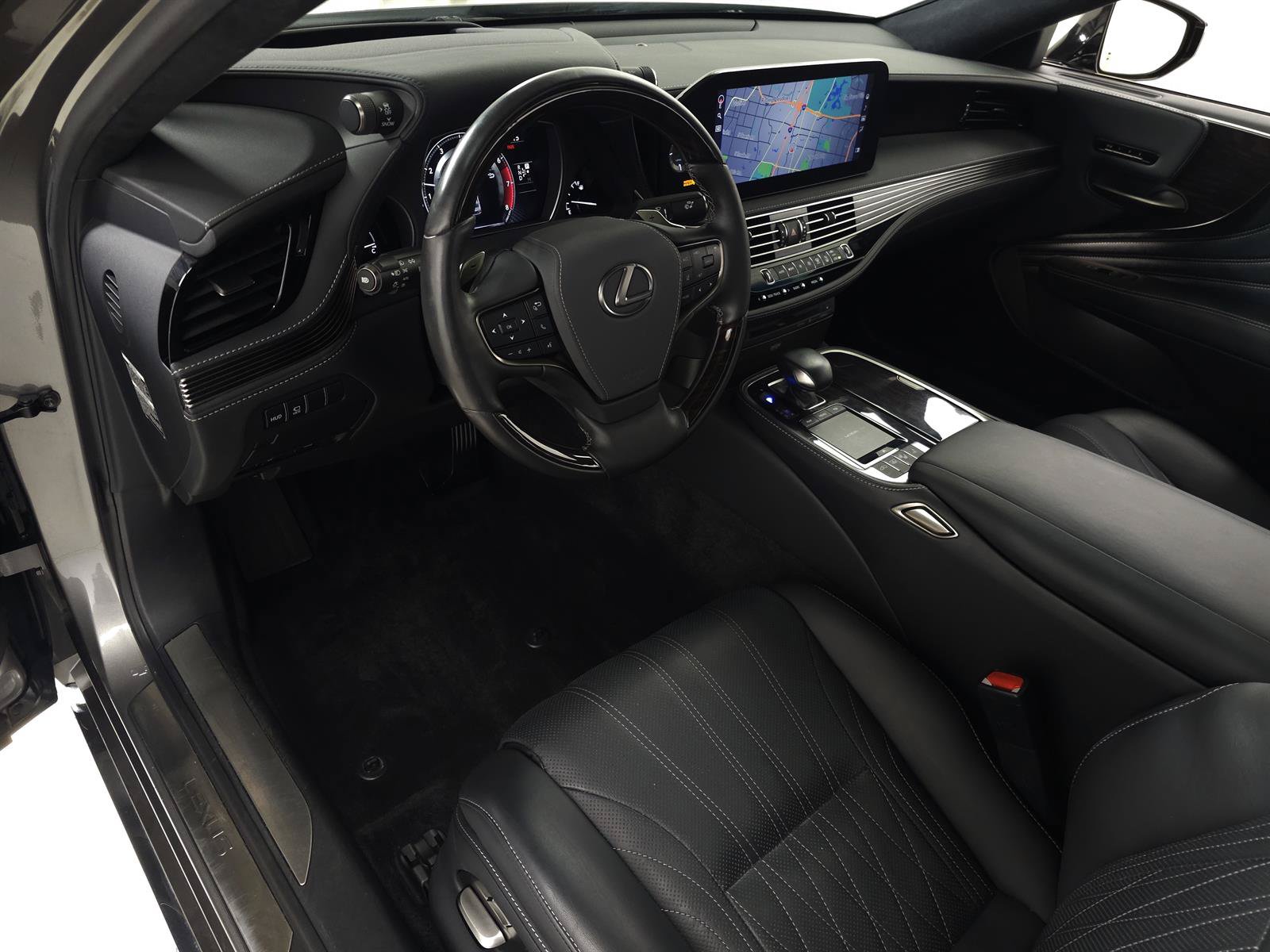 Used 2021 Lexus LS 500 AWD w/ Luxury Package image 16