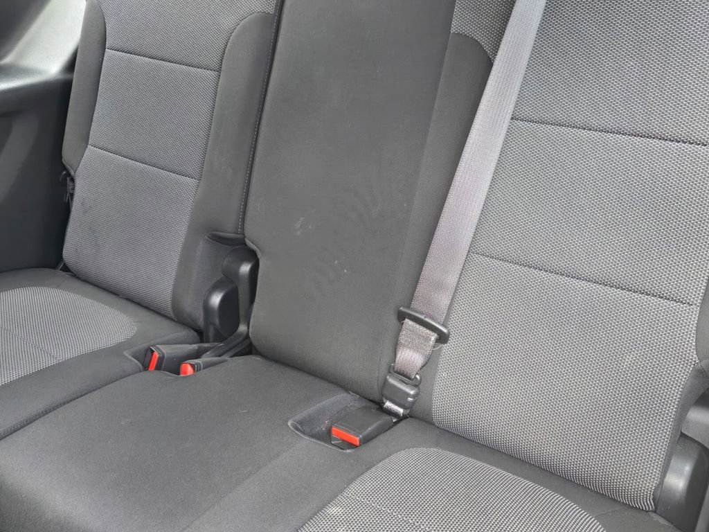 Used 2023 Chevrolet Traverse LT FWD image 13