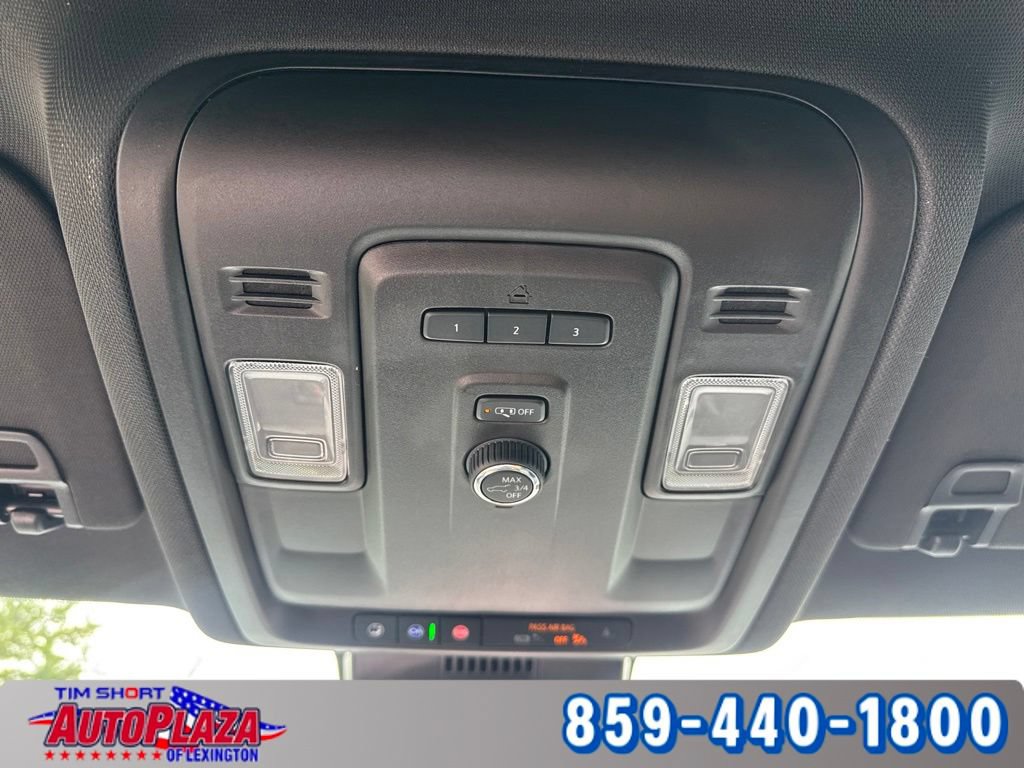 Used 2023 Chevrolet Suburban LT RWD image 30