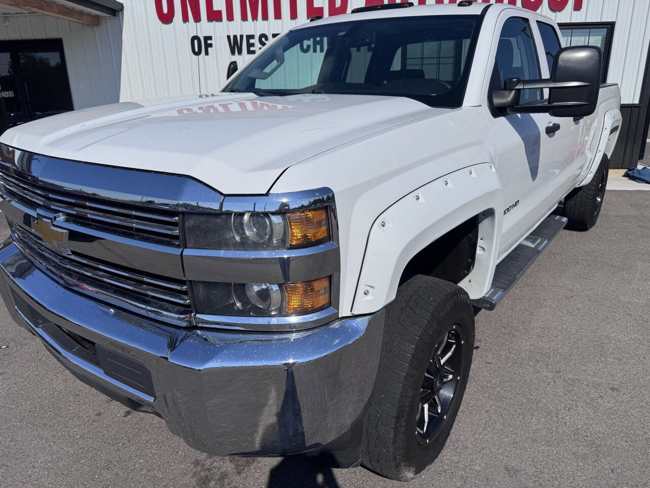 Used 2015 Chevrolet Silverado 2500 W/T w/ WT Convenience Package AWD/4WD image 2