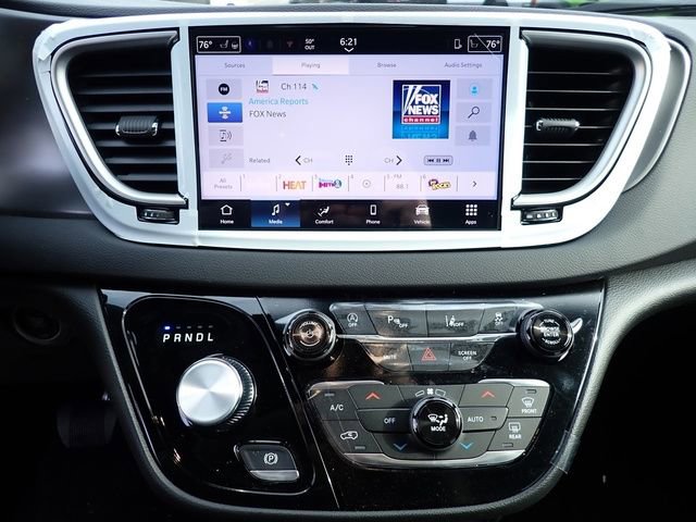 New 2026 Chrysler Voyager LX image 21