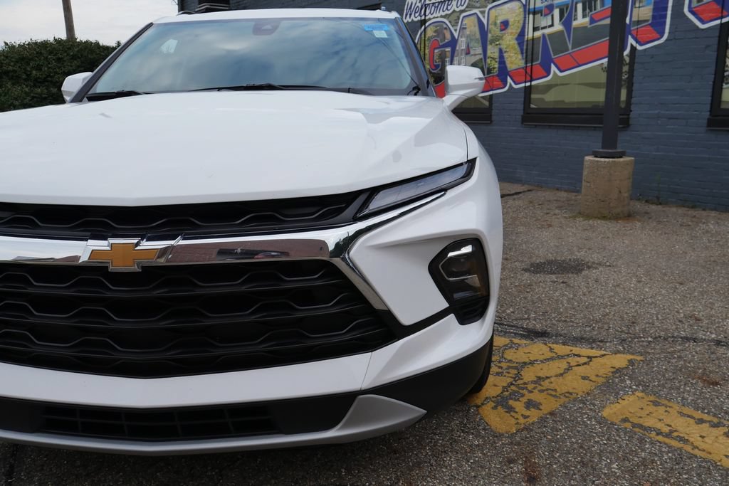 Used 2023 Chevrolet Blazer LT AWD/4WD image 3