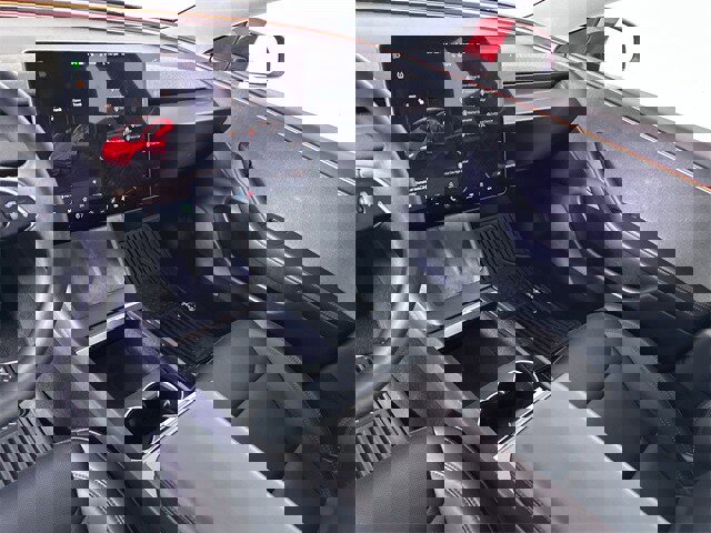 Used 2024 Tesla Model 3 Standard Range image 36