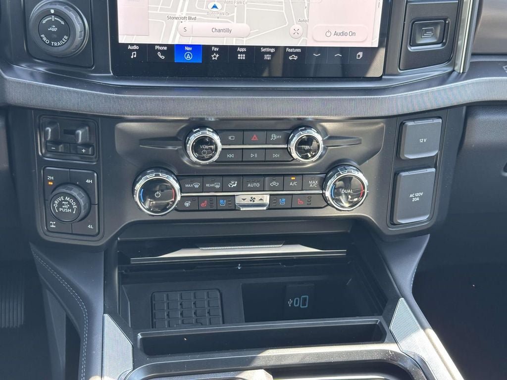 New 2026 Ford F250 Platinum w/ Tremor Off-Road Package AWD/4WD image 16