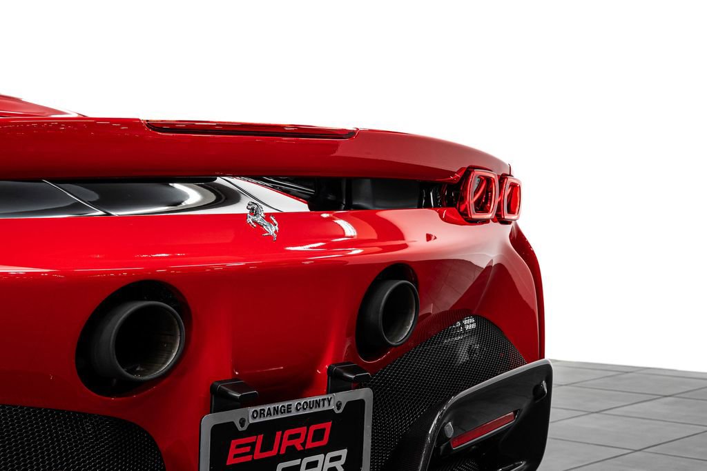 Used 2023 Ferrari SF90 Spider Base image 25
