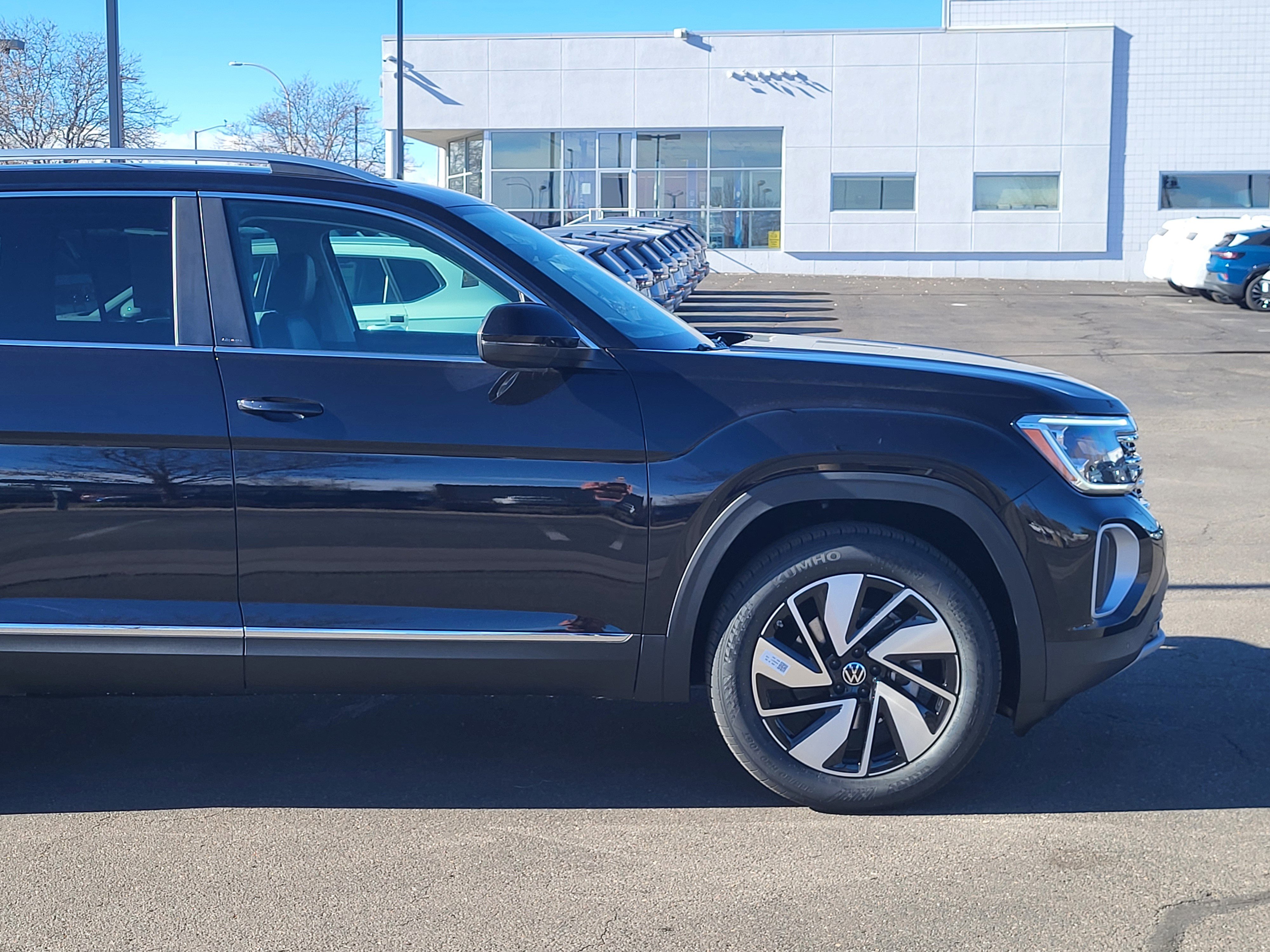 New 2026 Volkswagen Atlas SEL image 8