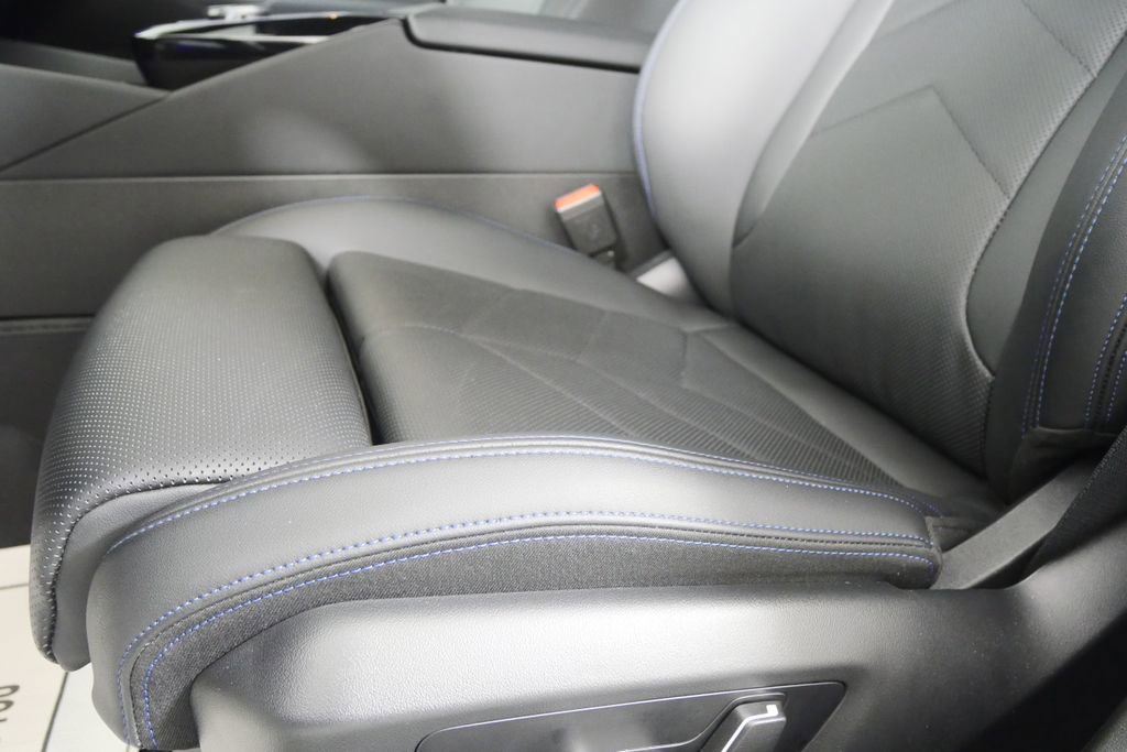 Used 2025 BMW i5 eDrive40i w/ M Sport Package image 9