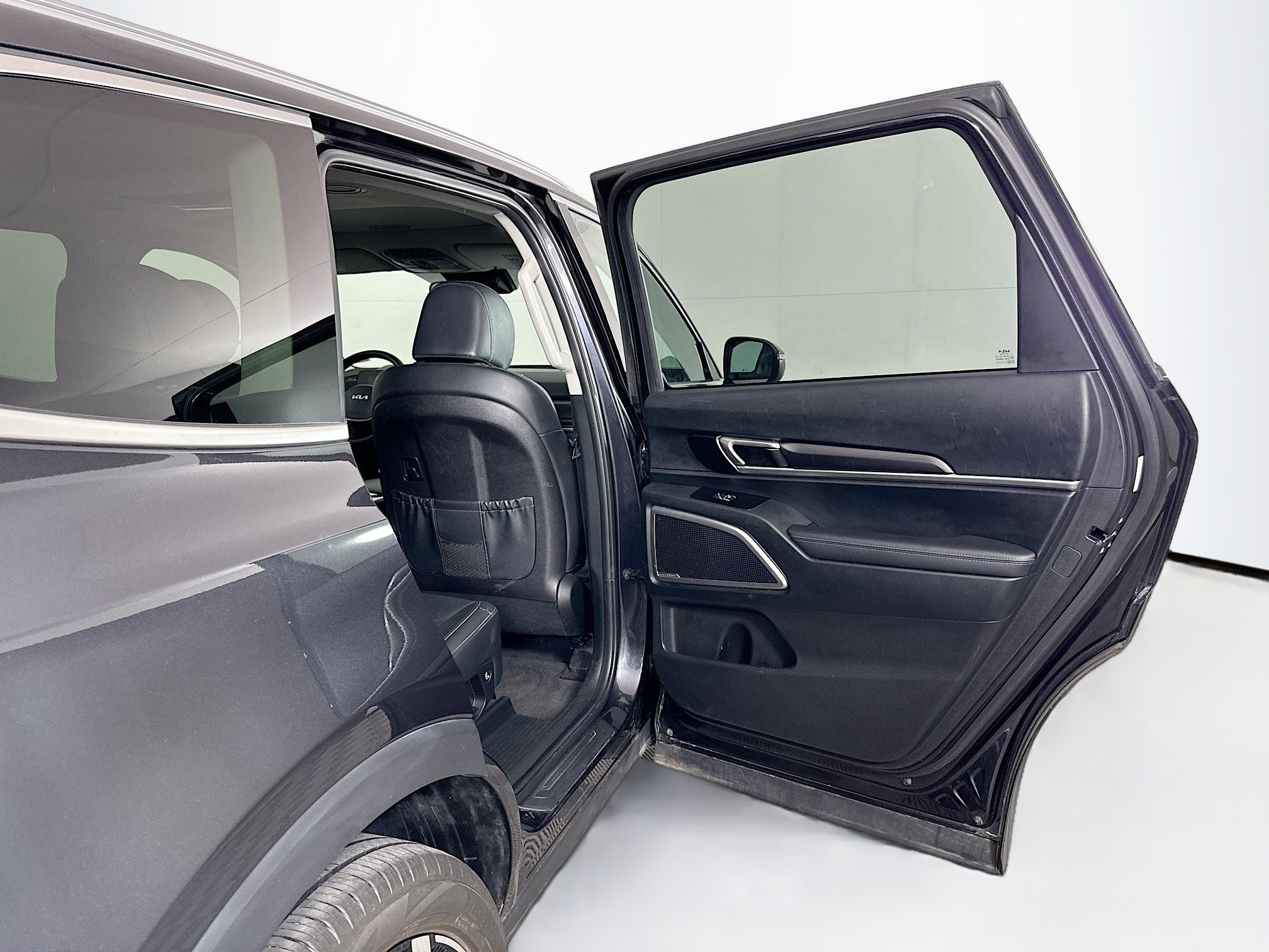 Used 2025 Kia Telluride S AWD/4WD image 33