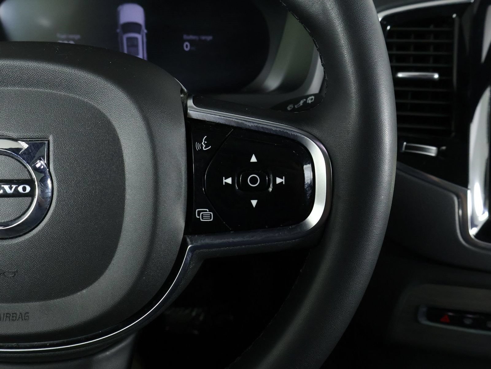 Certified 2023 Volvo XC90 T8 Ultimate AWD/4WD image 11