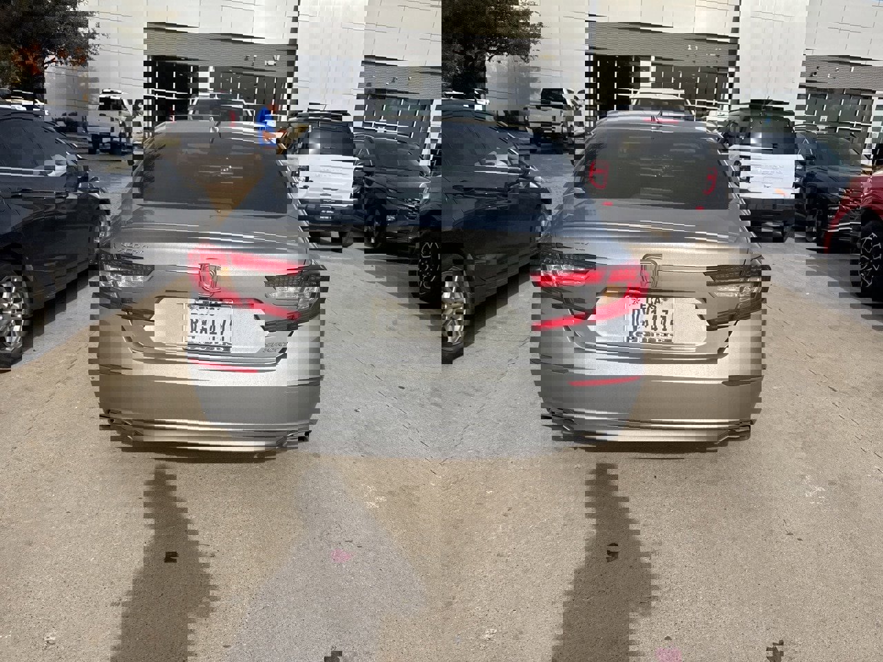 Used 2019 Honda Accord Sport image 5