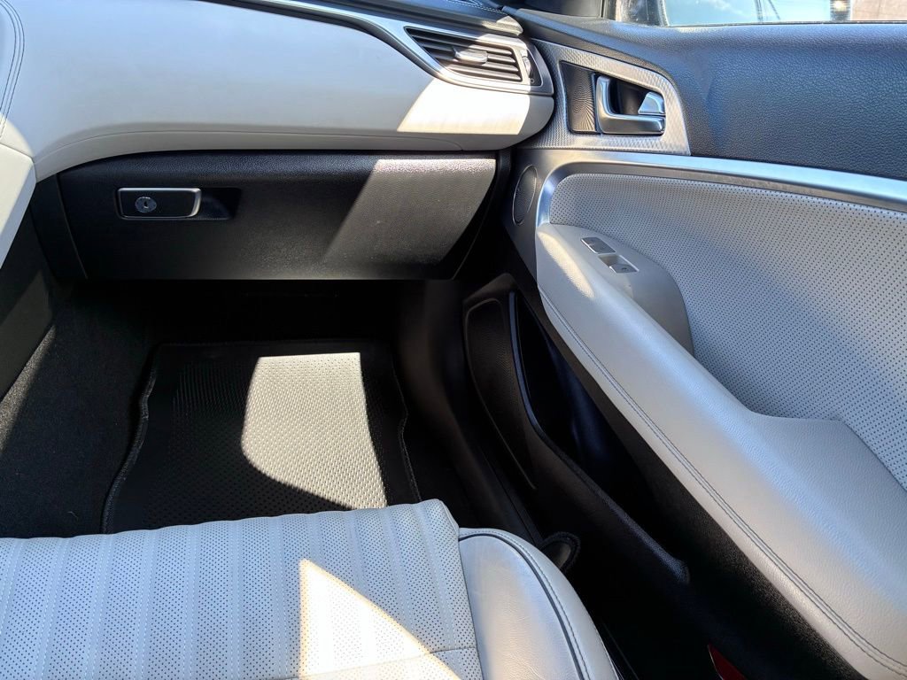 Used 2023 Genesis G70 3.3T w/ Sport Advanced Package image 37