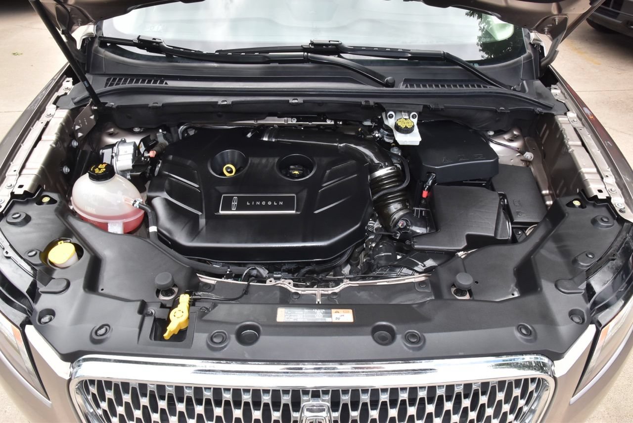Used 2019 Lincoln MKC Reserve w/ MKC Technology Package FWD image 38