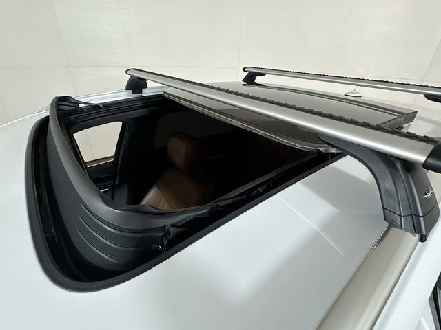 Used 2019 Audi e-tron Prestige w/ Prestige Package image 21