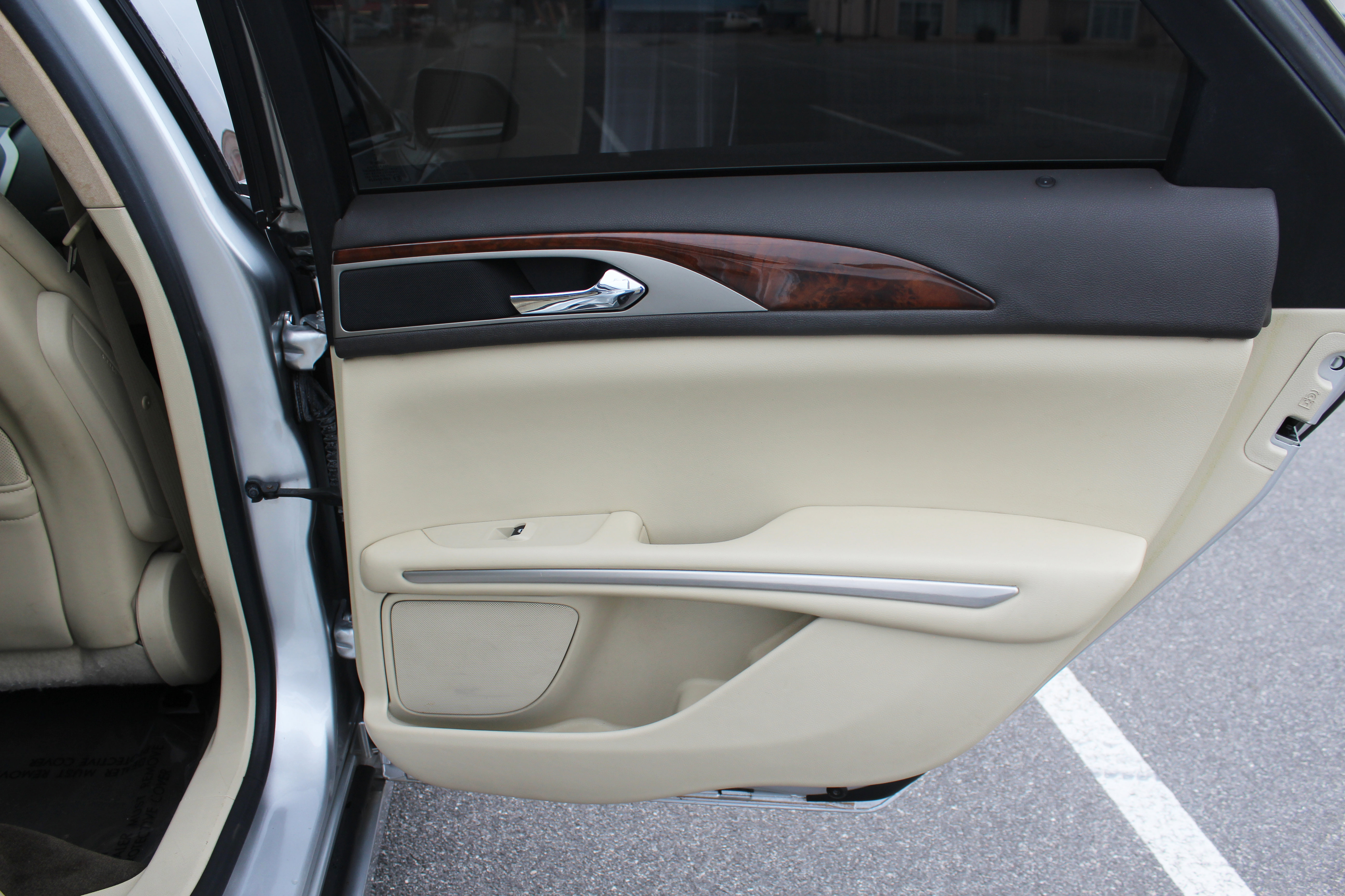 Used 2013 Lincoln MKZ Base image 46