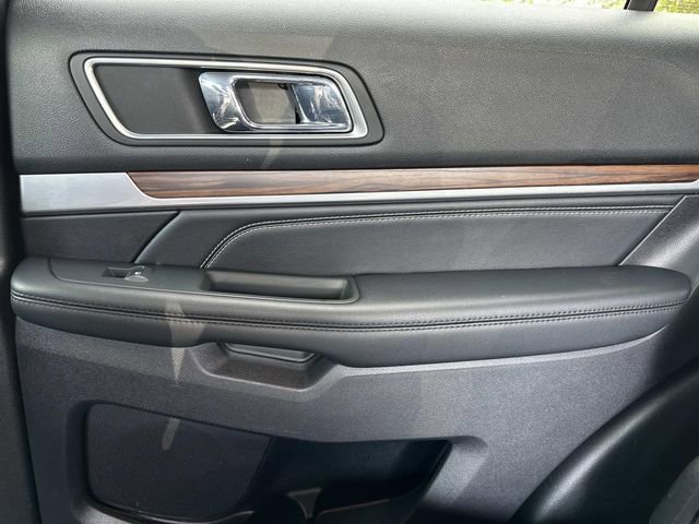 Used 2019 Ford Explorer Limited image 14