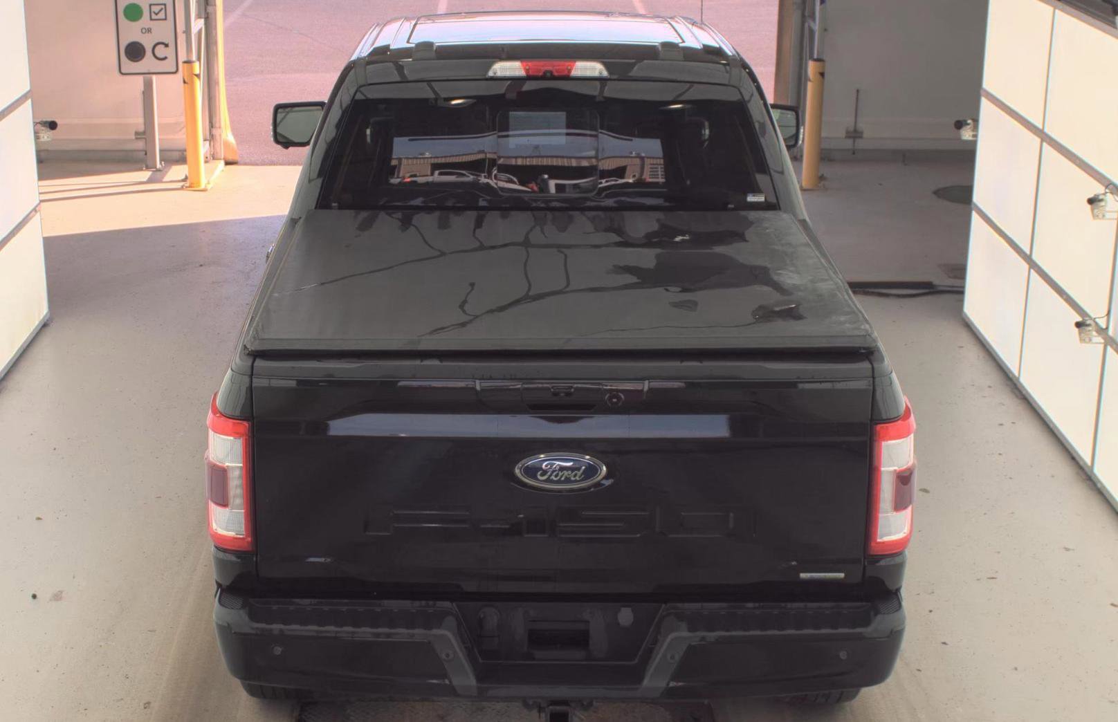 Used 2022 Ford F150 Lariat w/ Equipment Group 502A High image 6