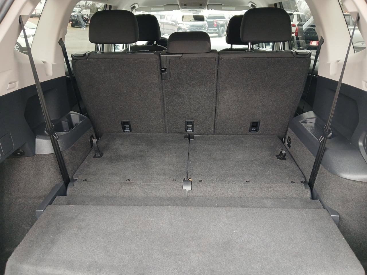 Used 2018 Volkswagen Tiguan S w/ 3rd Row Seat Package AWD/4WD image 11