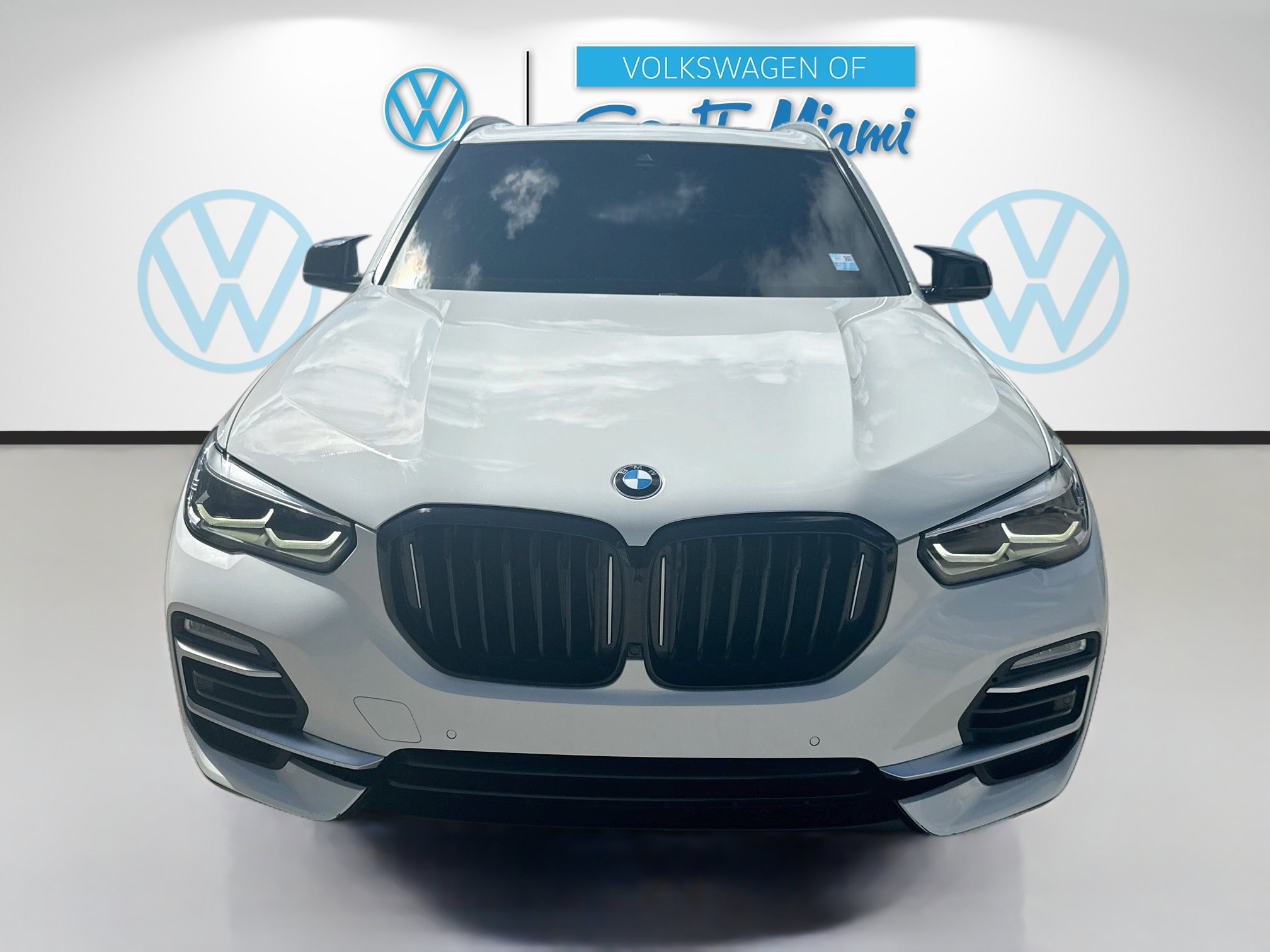 Used 2021 BMW X5 xDrive40i w/ Convenience Package AWD/4WD image 2