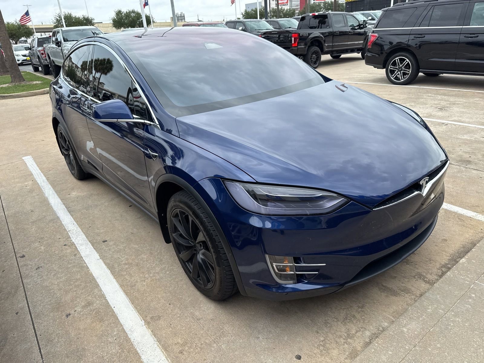 Used 2020 Tesla Model X Long Range AWD/4WD image 3