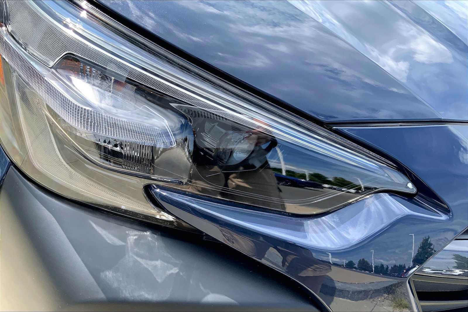 Certified 2025 Subaru Outback Limited AWD/4WD image 27