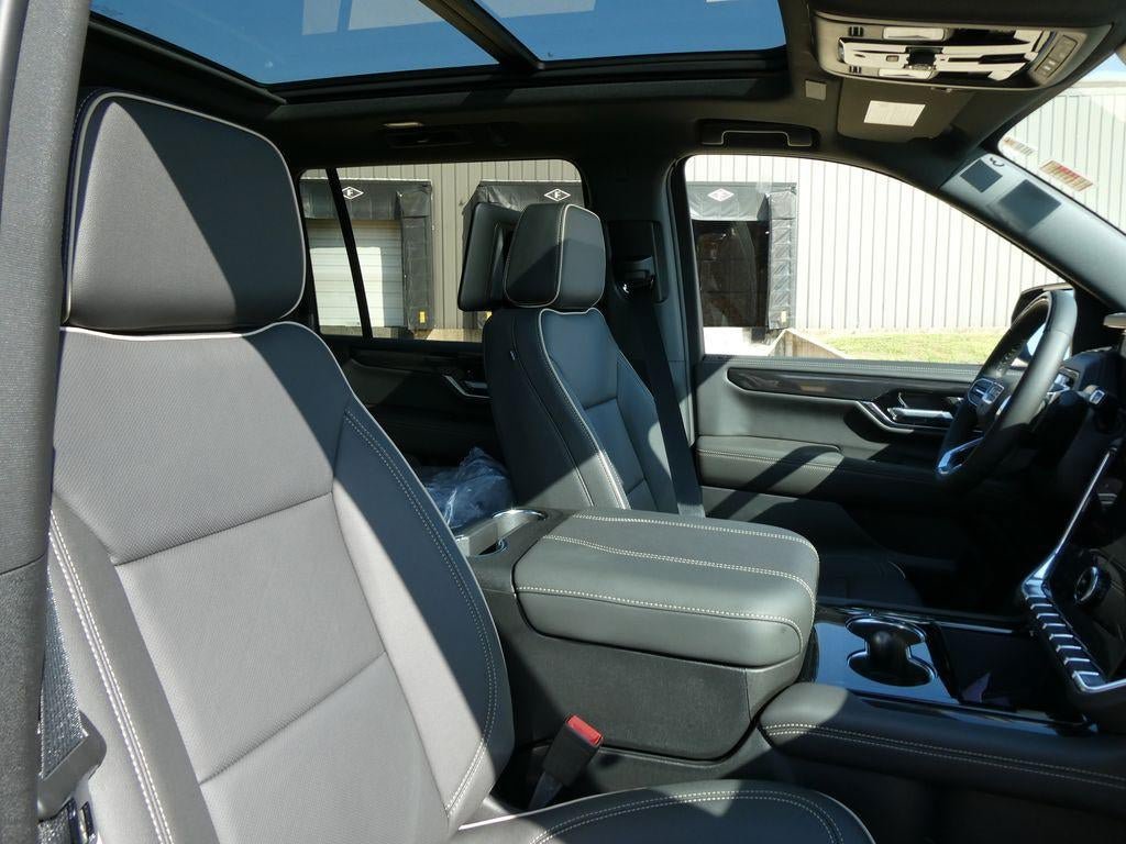 New 2026 GMC Yukon XL Elevation w/ Elevation Premium Package AWD/4WD image 9