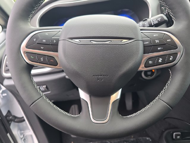 New 2027 Chrysler Pacifica LX FWD image 30