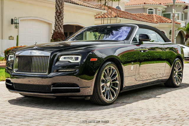 Used 2019 Rolls-Royce Dawn RWD image 16