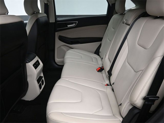 Used 2017 Ford Edge Titanium w/ Technology Package image 7