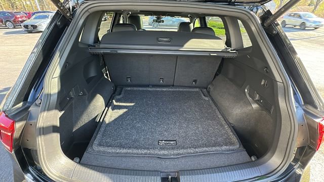 Used 2024 Volkswagen Tiguan SE R-Line image 37