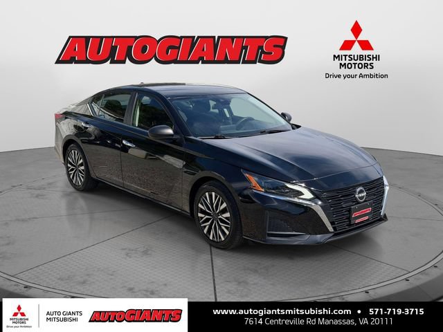 Used 2024 Nissan Altima 2.5 SV FWD image 1