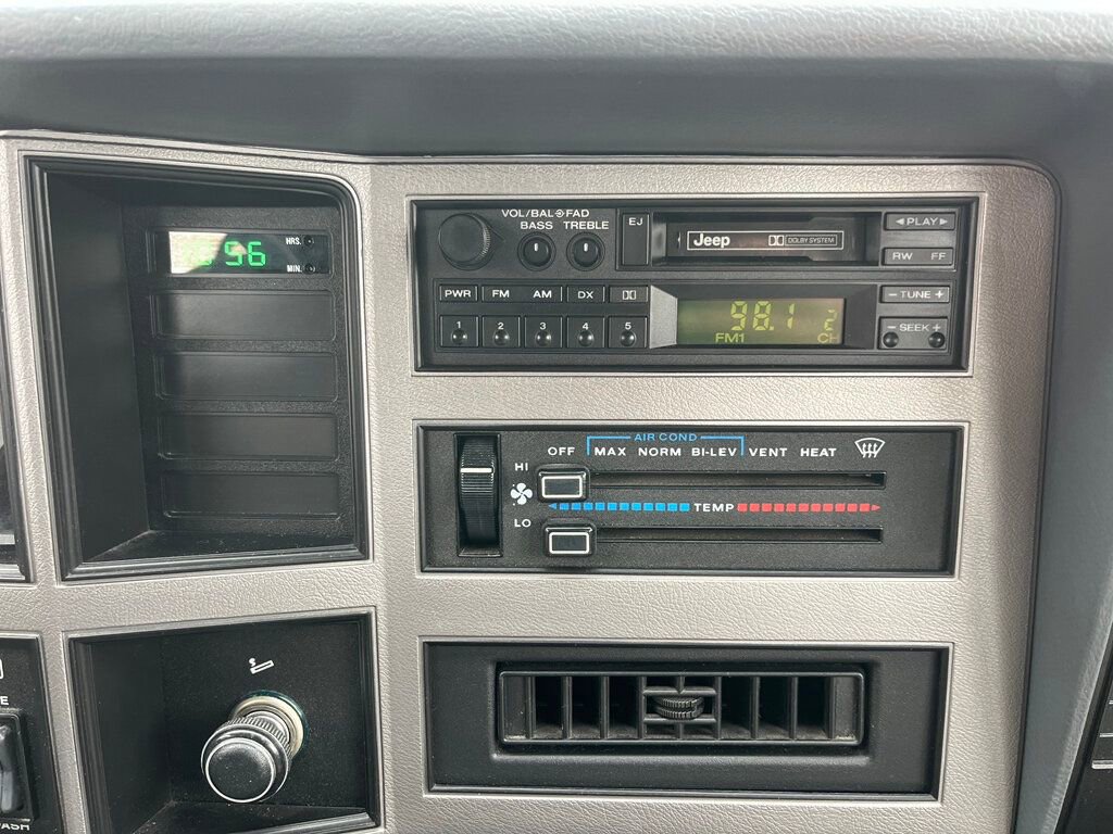 Used 1991 Jeep Cherokee Laredo AWD/4WD image 88