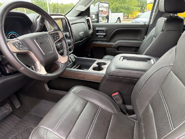 Used 2017 GMC Sierra 3500 Denali w/ Duramax Plus Package AWD/4WD image 17
