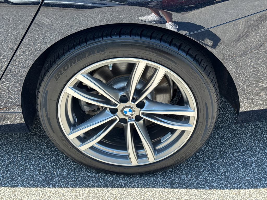 Used 2018 BMW 640i Gran Turismo xDrive w/ M Sport Package AWD/4WD image 19