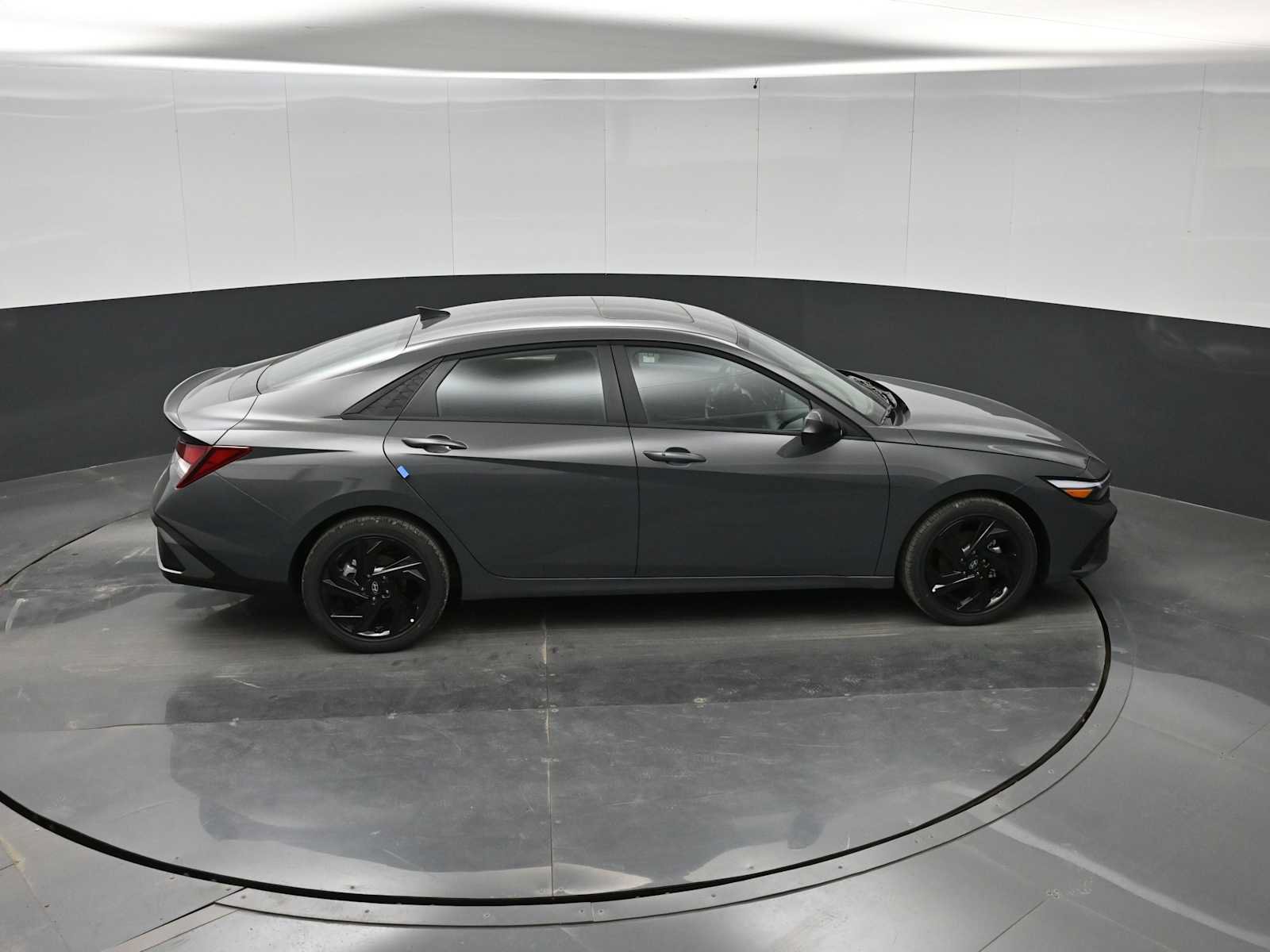 New 2026 Hyundai Elantra SEL Sport FWD image 34