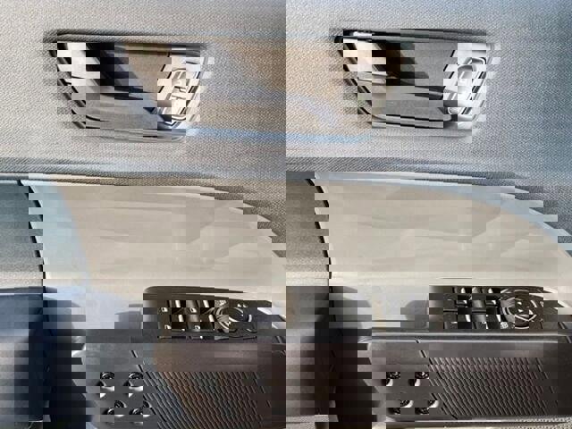 New 2025 Ford Maverick Lariat w/ Black Appearance Package image 64