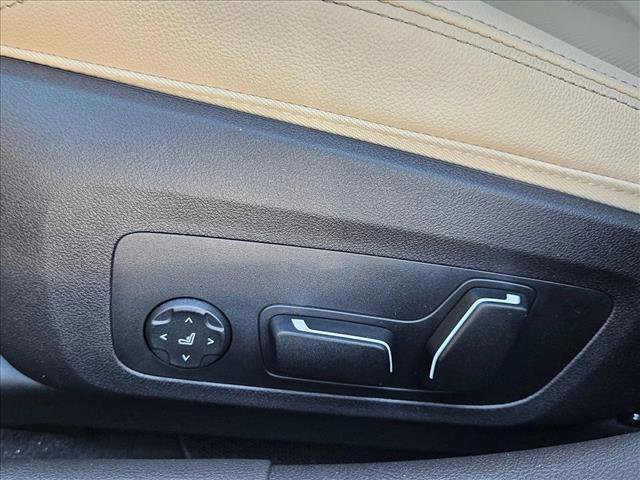 New 2026 BMW 330i Sedan w/ Premium Package image 4